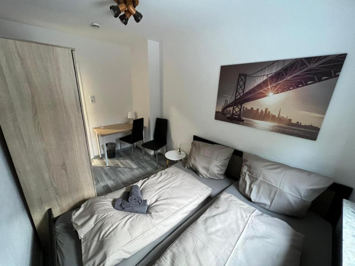 Schoenes Einfaches Zimmer In Oldenburg 109 Apartment ภายนอก รูปภาพ